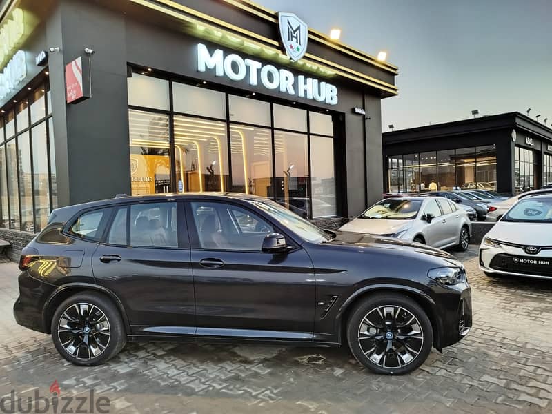 BMW IX3 2024 -------------- بي ام دبليو أي إكس 3 2024 2