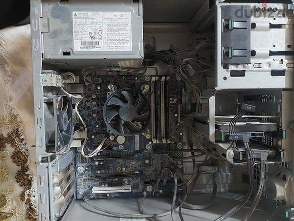 كيسه hp z230 workstation بسعر لقطه 1