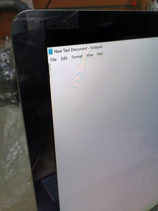 جهاز اى ماك ٢٧ بوصة موديل ٢٠١٥ فيه شرخ في الباغة 1