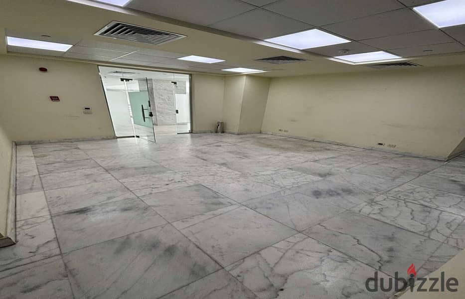 Fifth  Settlement  Rental  Office  South  90th  Street  Direct  Super  Lux  Finishing  Area  190  m 6