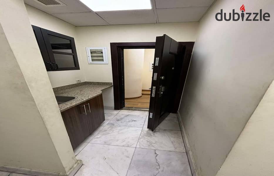 Fifth  Settlement  Rental  Office  South  90th  Street  Direct  Super  Lux  Finishing  Area  190  m 8