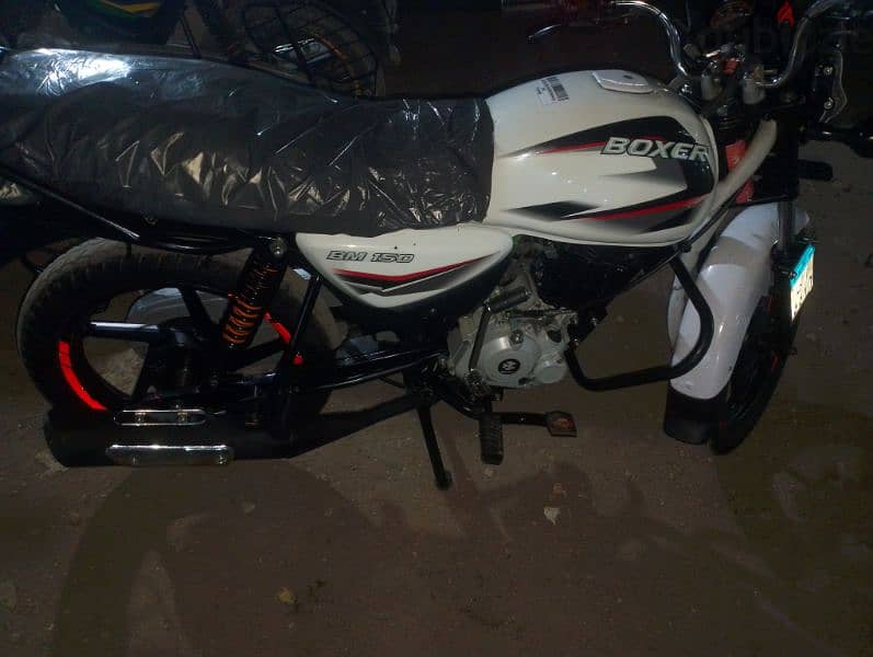 بجاج بوكسر  150cc 4