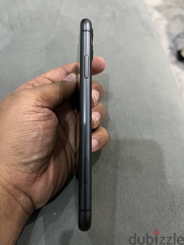 iphone 11 - 64G - Black - Very good condition 4