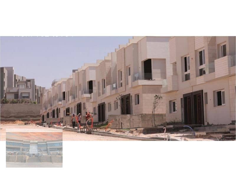 Townhouse middle with dp in Azzar infinity 8