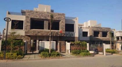 Twin house for immediate delivery in the tourist capital with a view of the Pyramids. 1