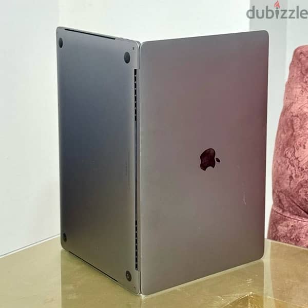 Macbook Pro 2019 15.1inch Core i9 32/512gb 5