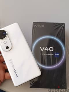 vivo v40  ضمان محلي اتفتحت العلبه لعمل ريفيو فقط مستخدمش يومين معاه كل 0