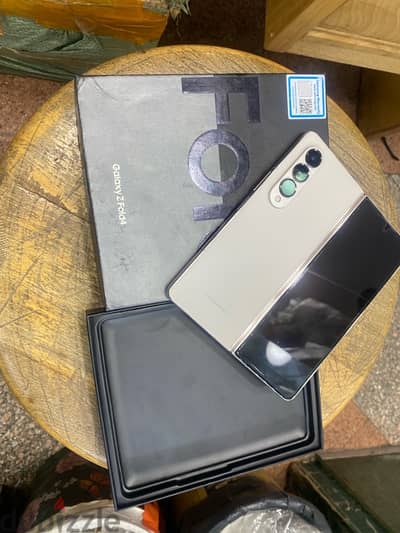 Galaxy Z Fold 4 one sim 512G Camera جديد