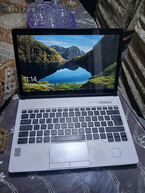 fujitsu lifebook S935 1