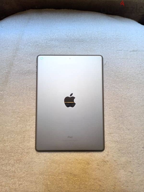 ipad 6 ( wi fi only  32 giga ) for sale 7