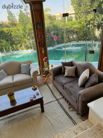 villa with swimming pool For Rent Fully Furnished  in Beverly Hills