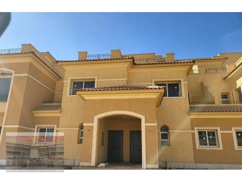 Town house (Middle) - 4 bedroom -ready to move and prime location-in Stone park compound 8