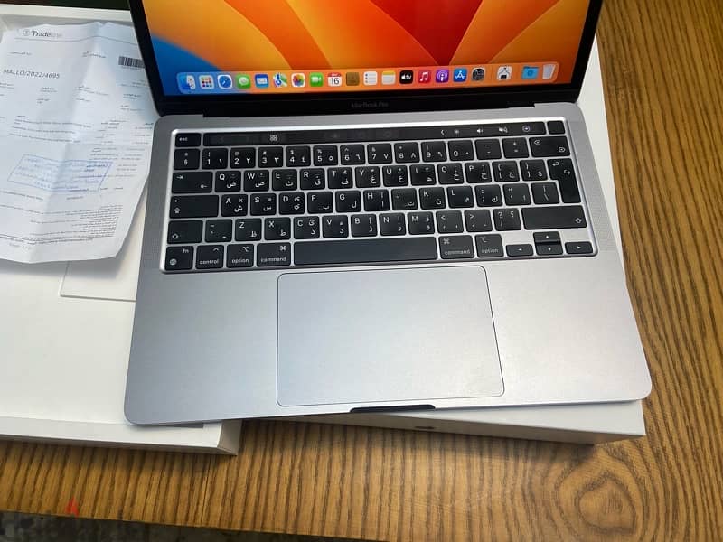 Macbook Pro M2 بحالة الجديد تماما بكل حاجته عربي انجليزي 3