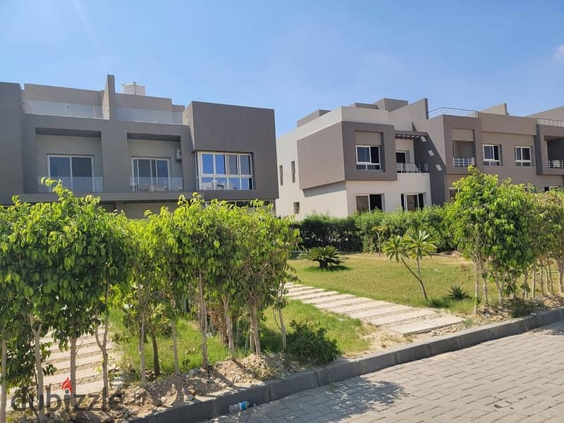 Twin house in the heart of Zayed, immediate delivery, just minutes away from Al Ahly Club in the Etapa compound. 11