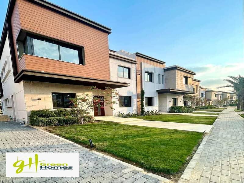 Prime Townhouse with area 225m for Sale in Azzar 2, New Cairo - Best location 6