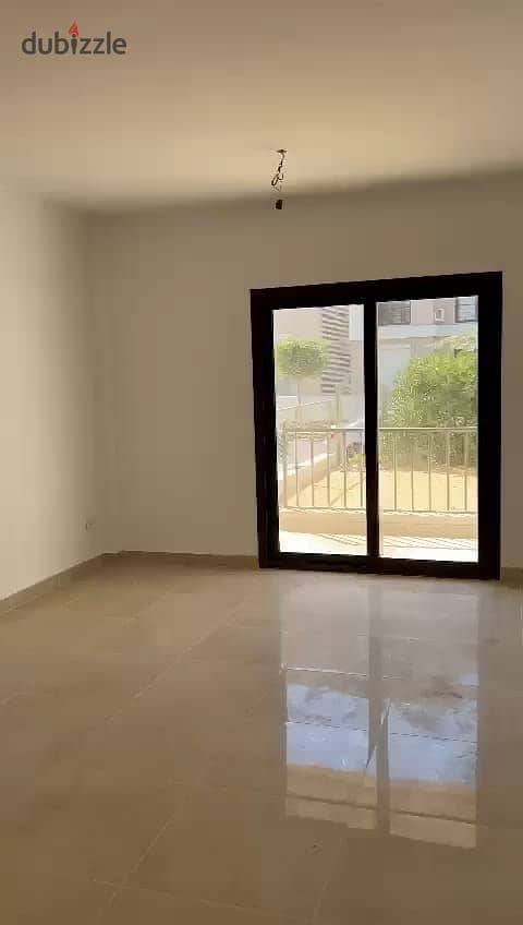 Ready to move fully finished apartment with a garden, in Fifth Square, Al Marasem 1