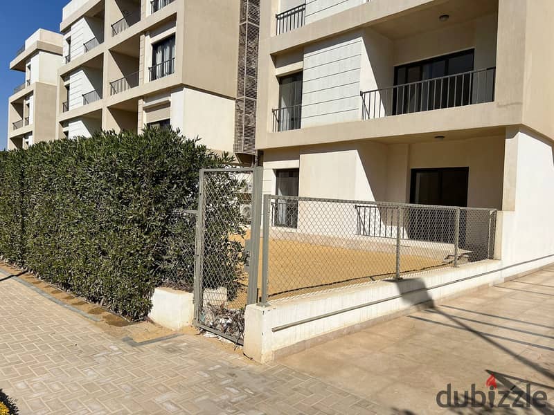 Ready to move fully finished apartment with a garden, in Fifth Square, Al Marasem 18