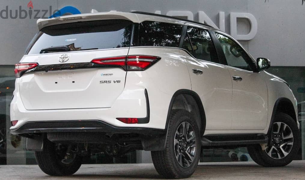 TOYOTA FORTUNER SPORT 2025 6