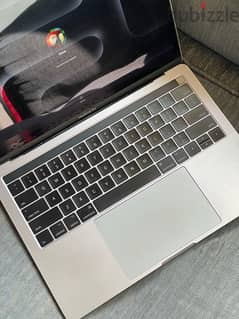 laptop apple macbook pro 2017 touchbar 0