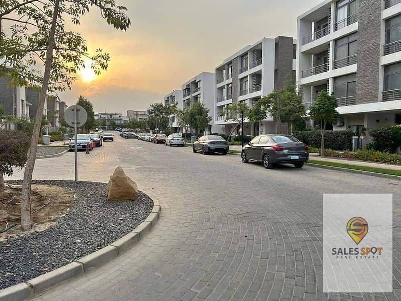 128 sqm apartment for sale in Taj City Compound, minutes away from Nasr City 10