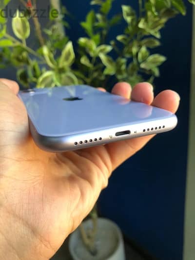 للبيع بسعر مميز iPhone 11 128 GB بطاريه 72% خطين بضمان ومبايعه