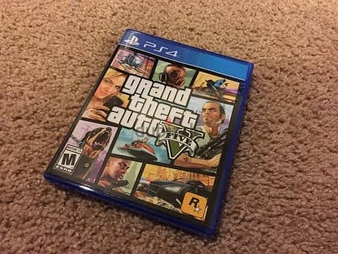 PS4 Used FAT 512 GB + GTA 5 1