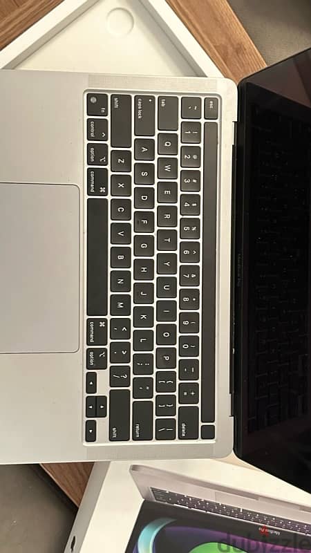 MacBook Pro M1 13-inch 256SSD - 8Gb Ram Touchbar 4