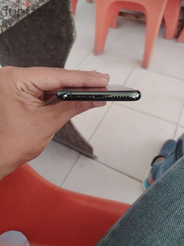 iphone 11 pri 3