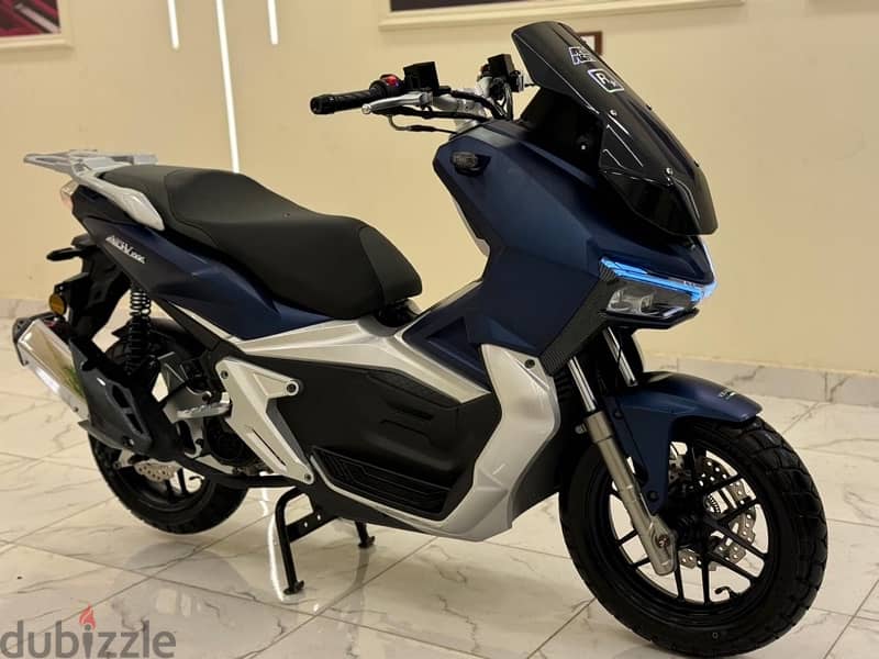 اسكوتر فيجوري ايطالي ADV200 للبيع 0