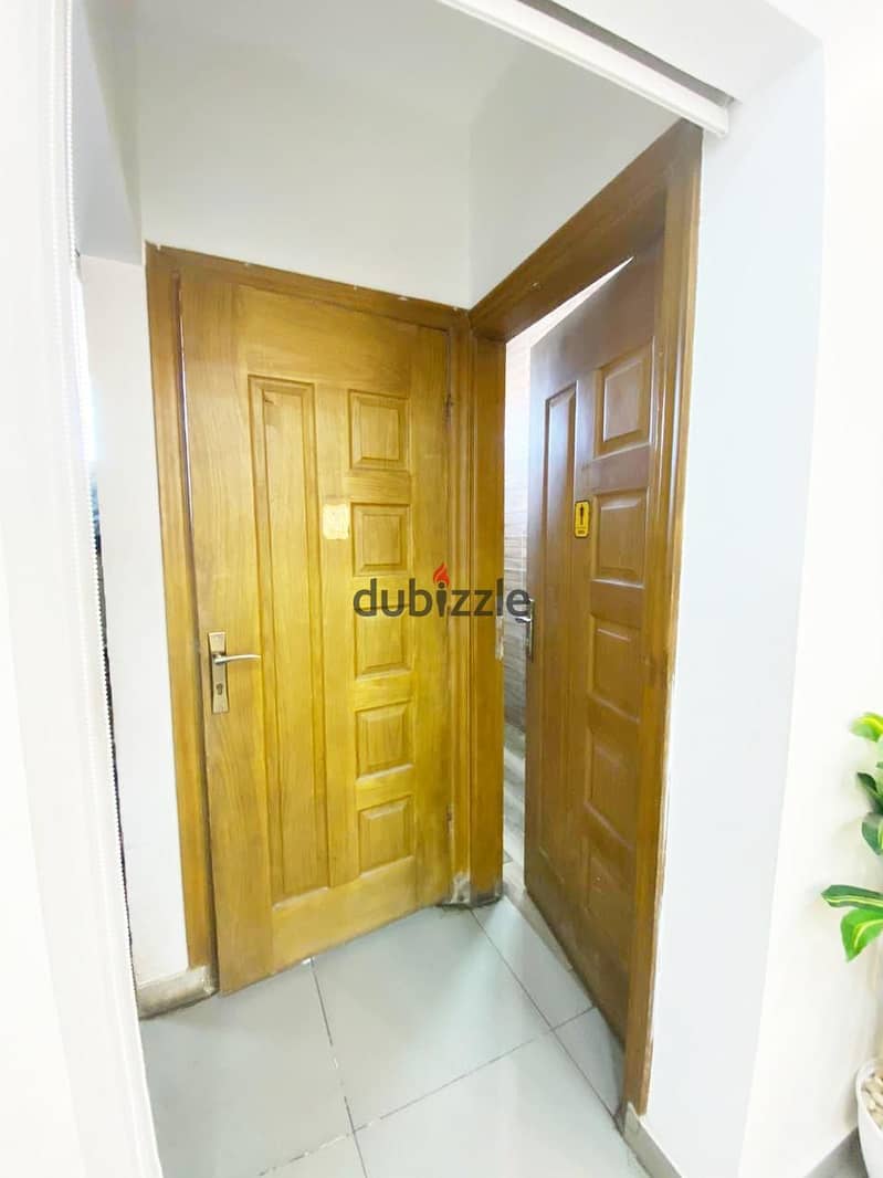 Administrative office for rent in the southern ninetieth district, in the middle of the administrative and financial sectors, banks and private compan 3