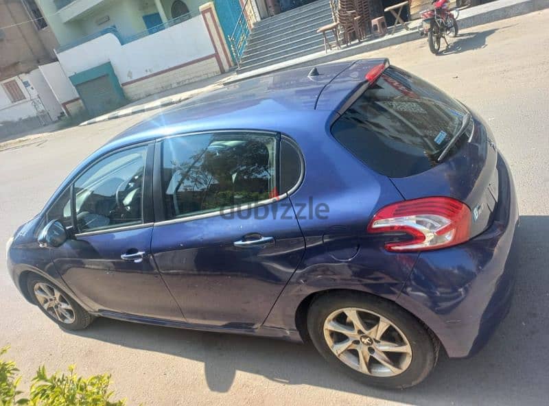 Peugeot 208 2015 1