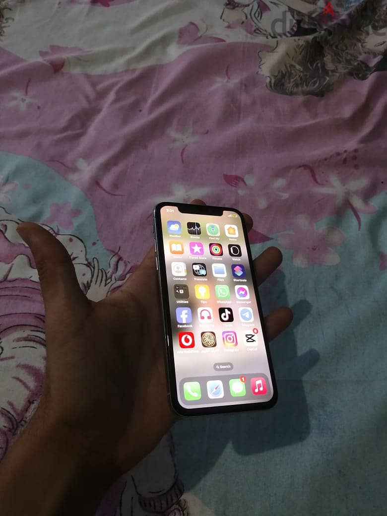 iPhone x 64g مفيش فيه خدش 1