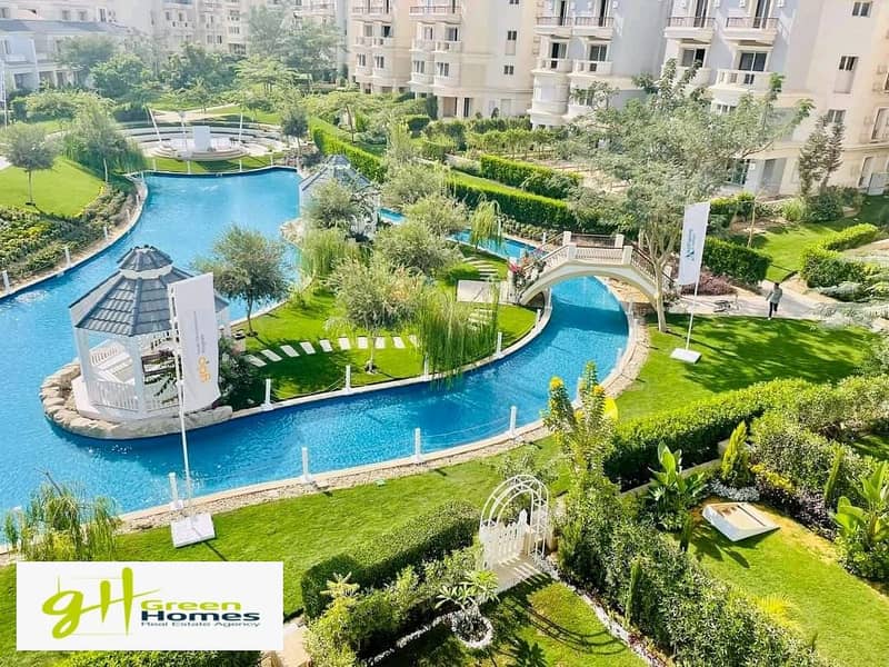 Mountain View Hyde park     Pent house Corner for sale :     BUA : 164 +92 Roof 3