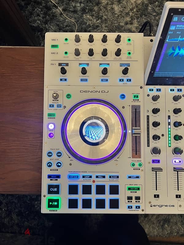 Denon Prime 4 DJ Deck – Excellent Condition 3