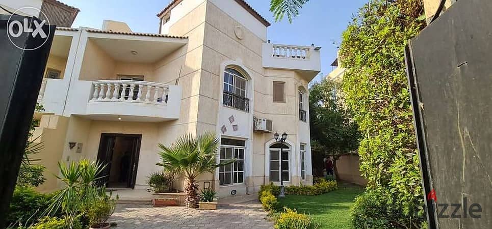 For rent furnished stande alone villa with swimming pool Sheikh Zayed 1