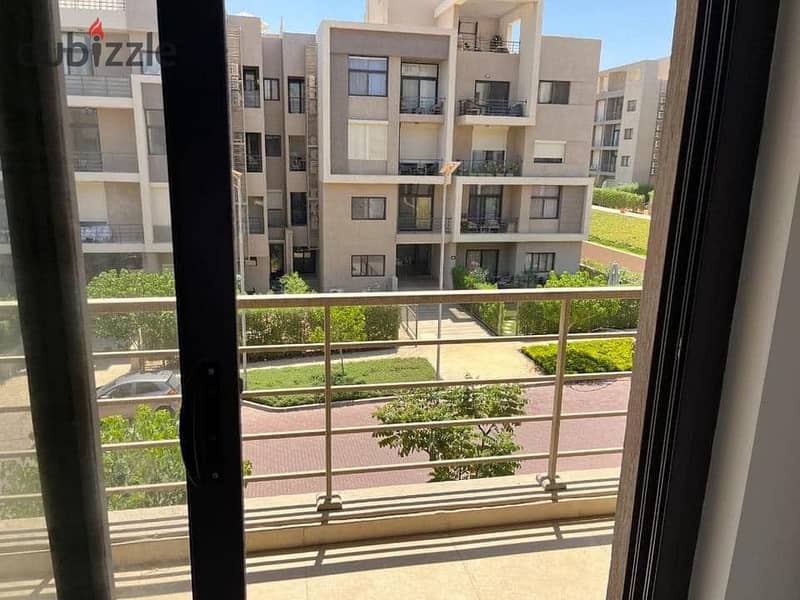 Apartment for Sale, Immediate Delivery, Fully Finished with Kitchen and Air Conditioning in Al-Marasem Compound - Fifth Settlement 3