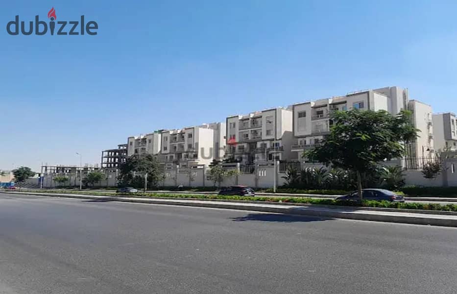 For sale, an apartment of 170 meters in Jayd, Fifth Settlement second floor, open sea, very special location, view of Al-Rehab and the mall, r 2