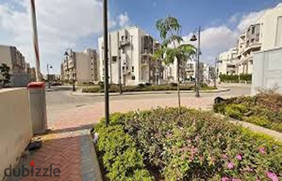 For sale, an apartment of 170 meters in Jayd, Fifth Settlement second floor, open sea, very special location, view of Al-Rehab and the mall, r 8