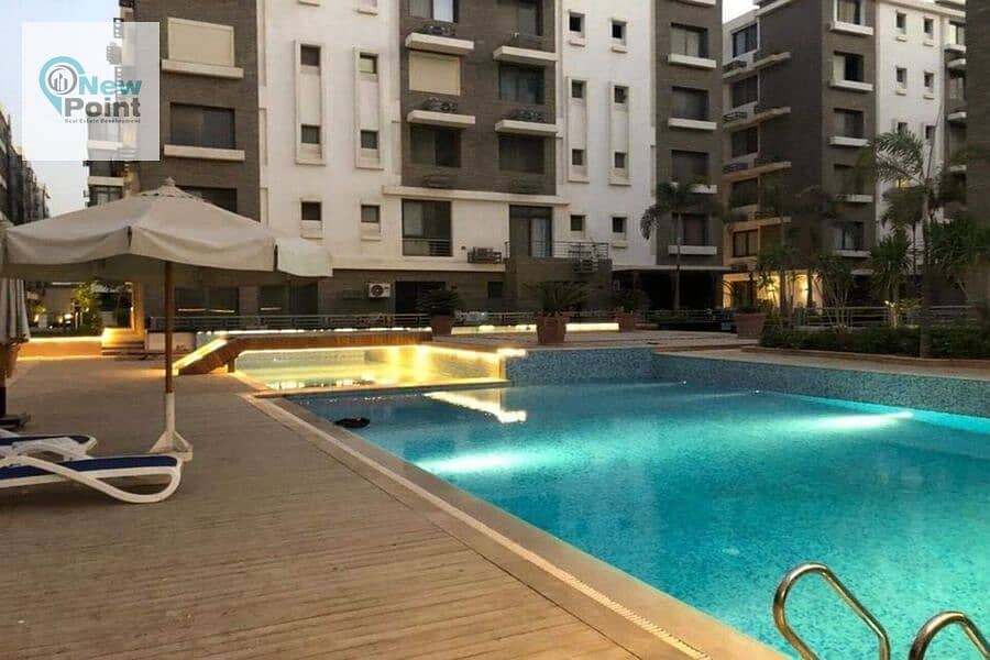 شقة غرفتين بمقدم 10% امام مطار القاهرة الدولي من تاج سيتي Taj City New Cairo Compound 0