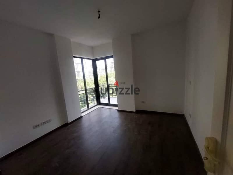 Apartment for sale in Madinaty B8, three rooms - old contract - garden view - nautical - super luxury finishing with 10 years’ facilities and the lowe 6