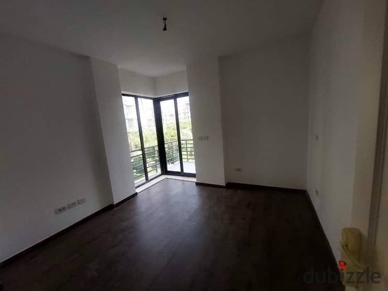 Apartment for sale in Madinaty B8, three rooms - old contract - garden view - nautical - super luxury finishing with 10 years’ facilities and the lowe 15