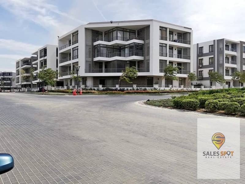 For sale, an apartment with a private garden in a distinguished location in front of Cairo International Airport and minutes from Nasr City (ask about 6