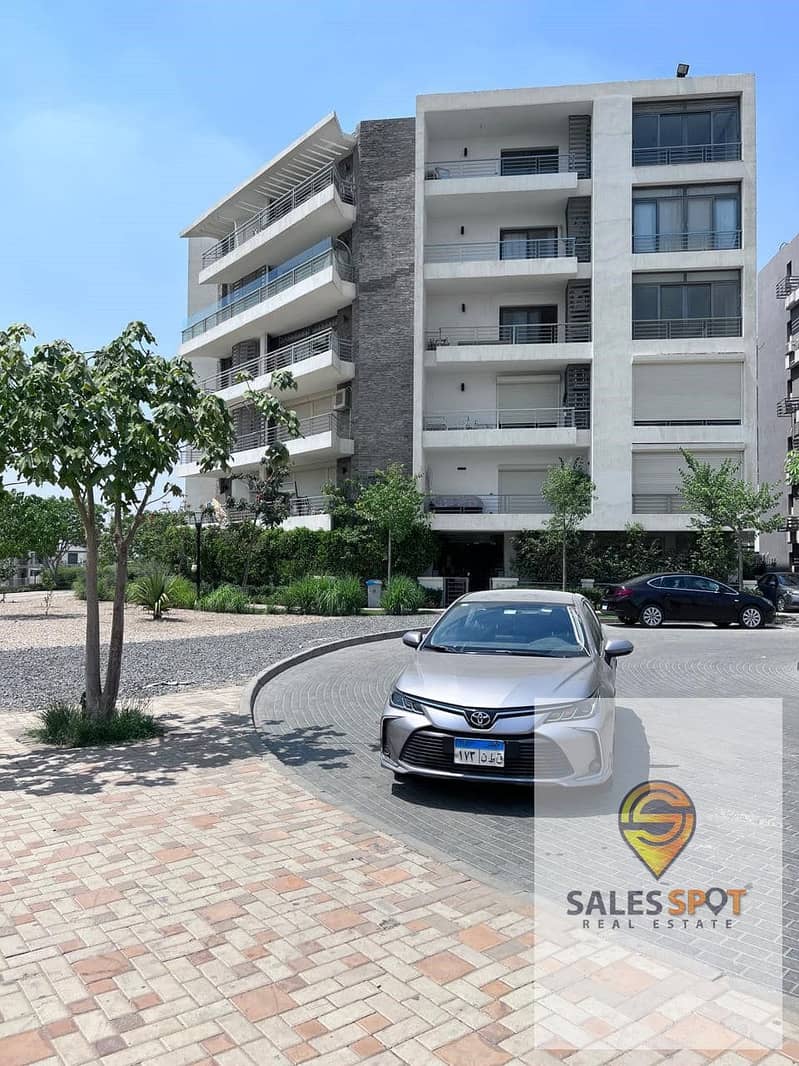 For sale, an apartment with a private garden in a distinguished location in front of Cairo International Airport and minutes from Nasr City (ask about 7