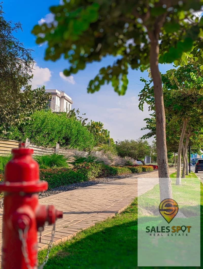 For sale, an apartment with a private garden in a distinguished location in front of Cairo International Airport and minutes from Nasr City (ask about 11