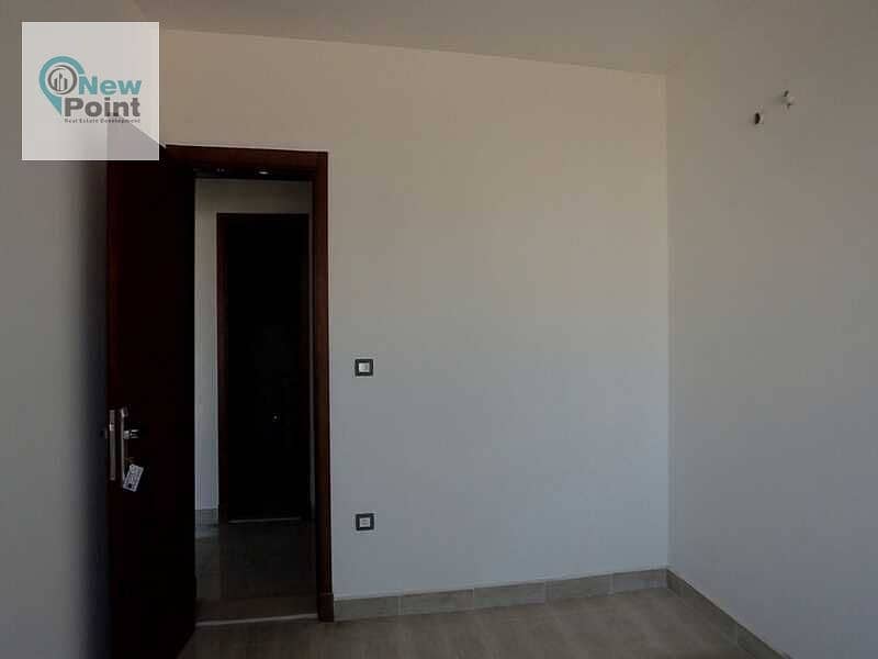 For cash price, own a fully finished 4-bedroom apartment minutes from Madinaty in Mostakbal City 2