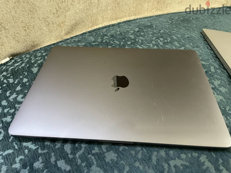 Apple Macbook Pro 13" 2017 A1706 250 SSD 8GB Ram i5-7287U 3.1GHz 5