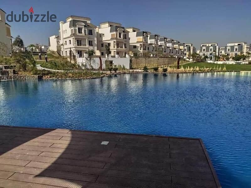 Immediately receive a villa with a swimming pool for sale in installments in mountain view 3