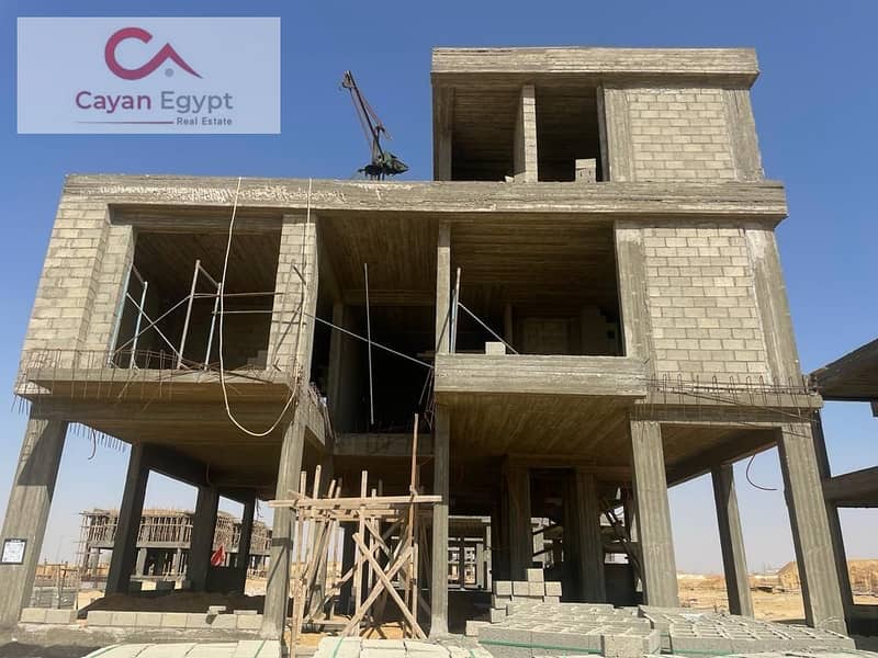 Townhouse villa in the last phase of Garden Lakes Compound from Hyde Park, next to Al Gezira Club and Palm Hills, with installments over 8 years 0