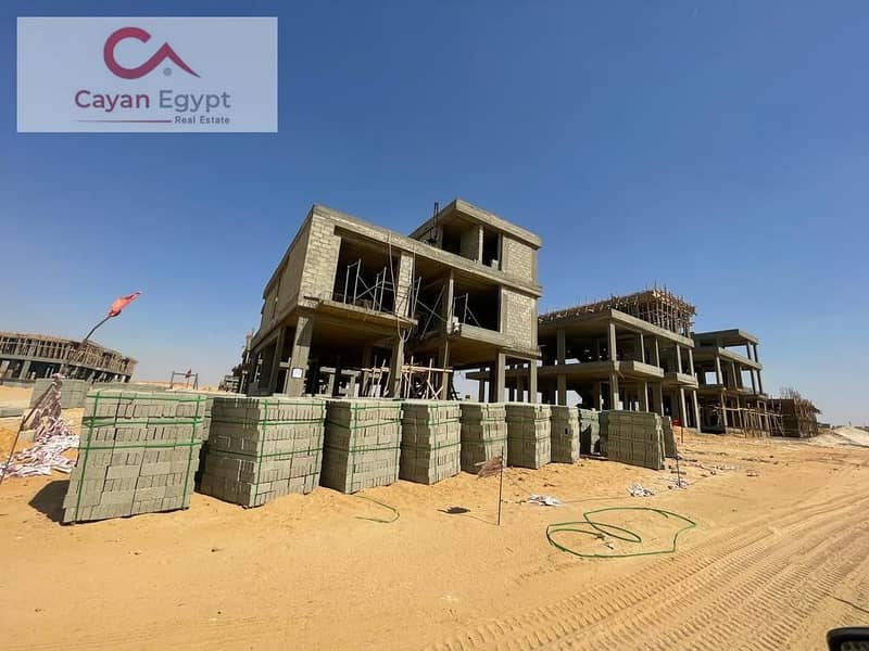 Townhouse villa in the last phase of Garden Lakes Compound from Hyde Park, next to Al Gezira Club and Palm Hills, with installments over 8 years 1