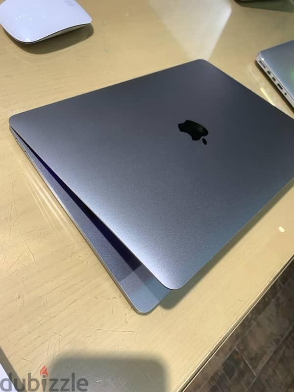 macbook pro 2017 non touch bar 5